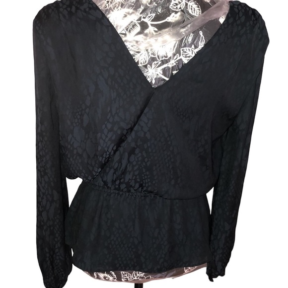 BANANA REPUBLIC X-Small Beautiful black silky top faux wrap double V neck - Picture 1 of 16